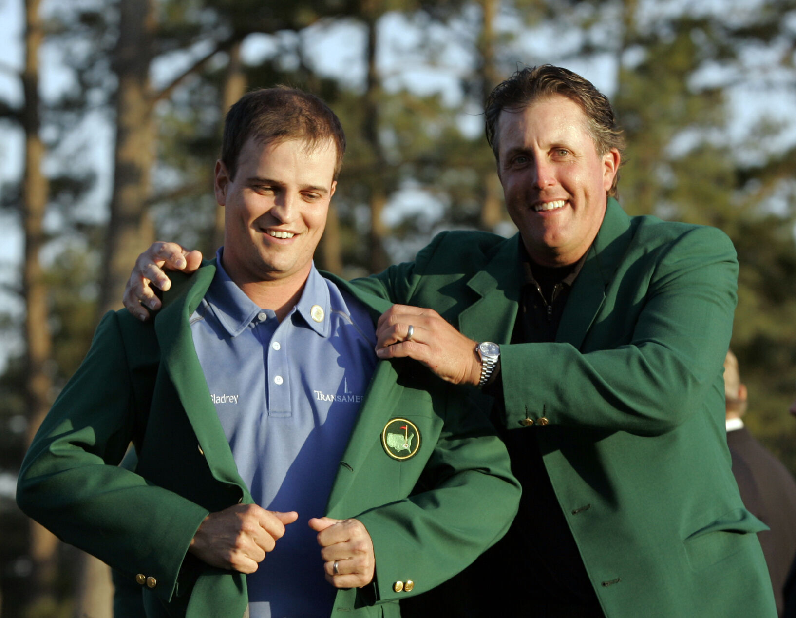 2007: Zach Johnson's late birdies help him edge Tiger Woods for Masters crown